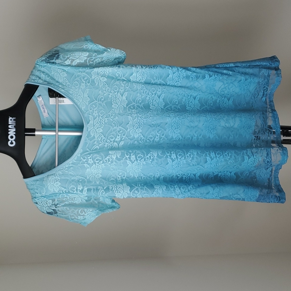 Ombre teal lace Ricki's top in large